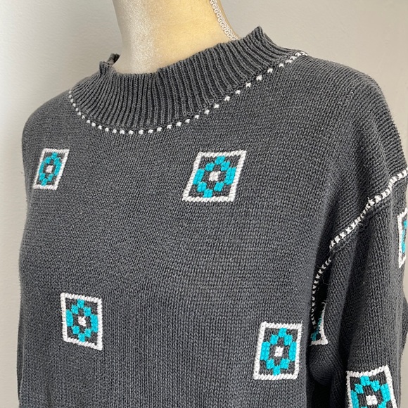 Vintage Crochet Knit Women's Maggie Lawrence Collection Mock Neck Sweater - Picture 6 of 13